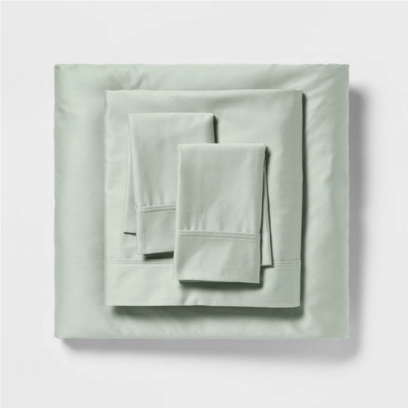 King Solid Performance 400 Thread Count
Sheet Set Green - Threshold - Picture 1 of 5